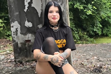 С ней не было о чём поговорить — пришлось трахнуть и в рот слить